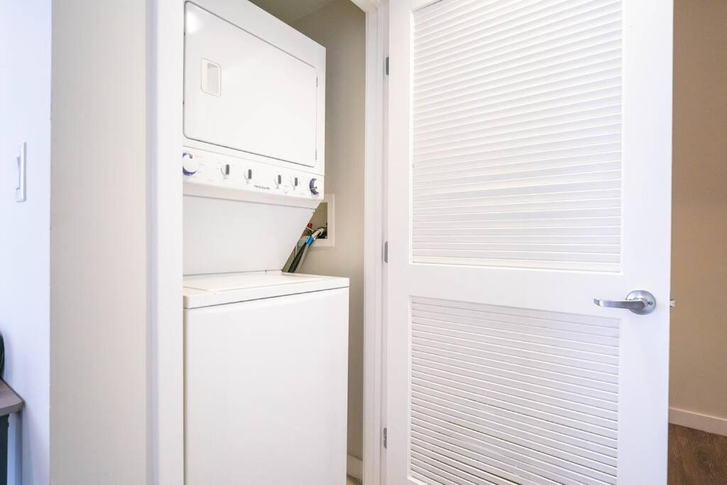 April Specials- Spot Dtla- Free Parking Appartamento