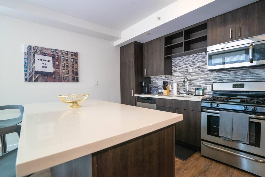 June Specials- Stylish Dtla 2Bedroom- Walk To Convention Center Los Angeles